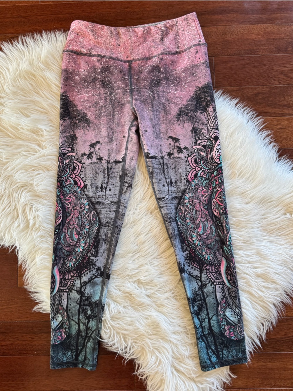 EVOLUTION & CREATION yoga pants / leggings with elephant lotus design size S